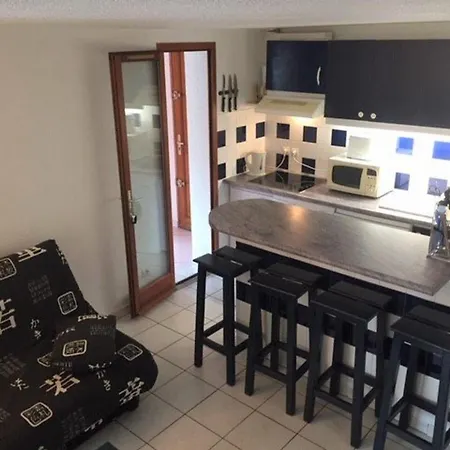 Pavillon Lumineux 3 Pieces Avec Piscine - 6 Couchages, Proche Et Commerces, Parking Prive - Fr-1-229-818 *
